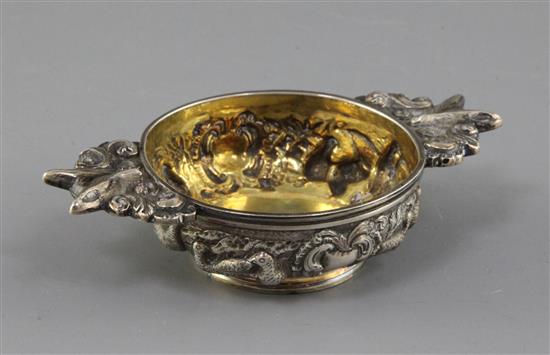 A George IV Scottish embossed silver quaich, 4.25in over handles.